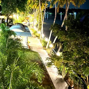 Bed & Breakfast Jaladarshini Lakeside Gardens, Kollam
